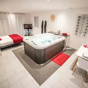 Loft Avec Jacuzzi Privatif Entre Lyon Et Grenoble Saint-Didier-de-la-Tour