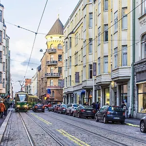Picturesque Area In Center Apartment Helsinki